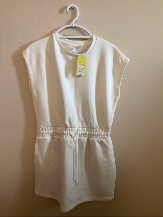all in motion Pants - all in motion Cream Sleeveless Shift Top